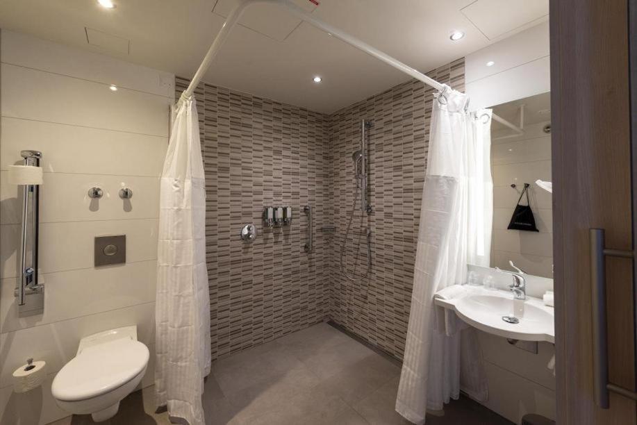 Hotel Hampton By Hilton Kiel Esterno foto