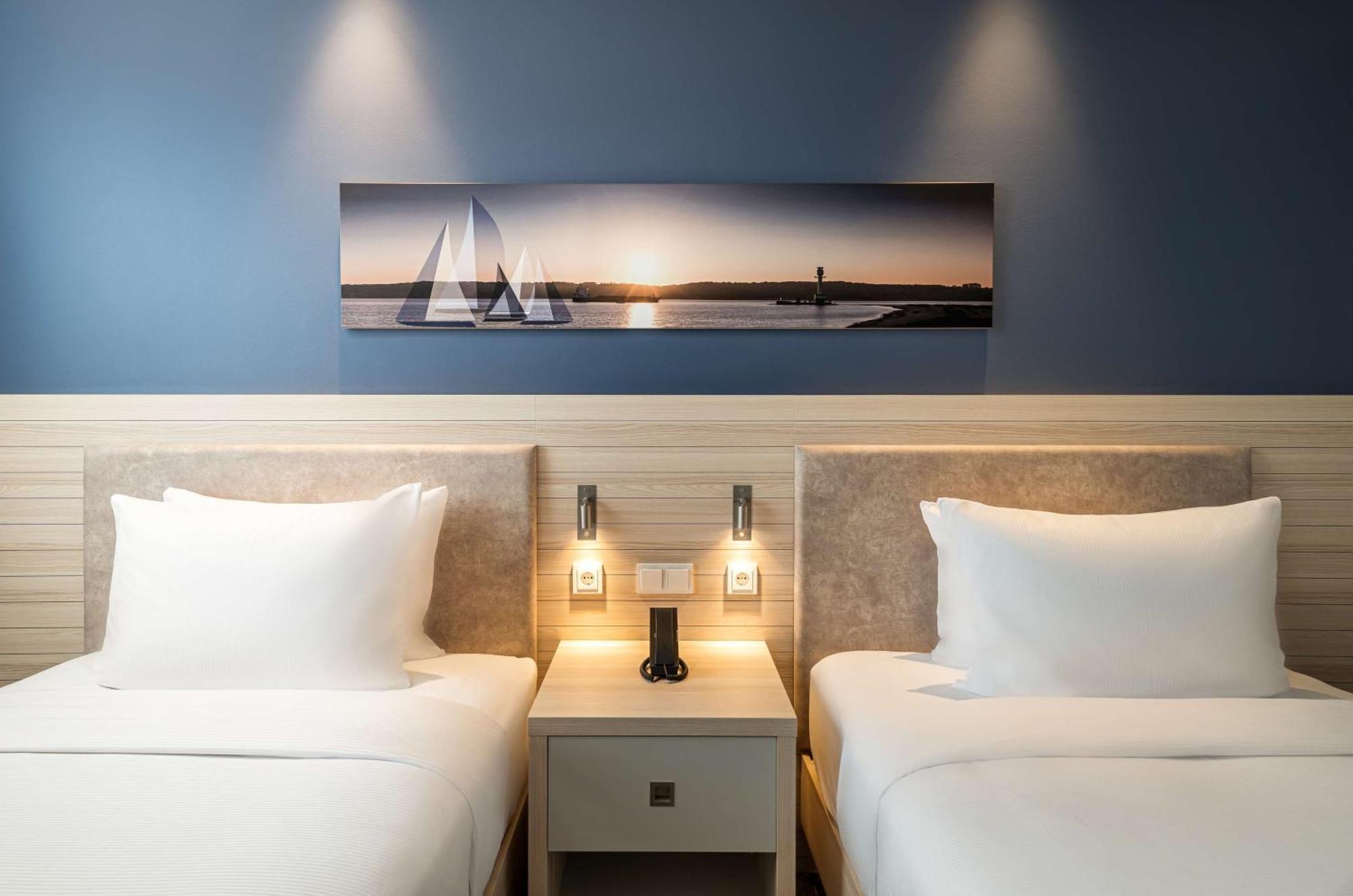Hotel Hampton By Hilton Kiel Esterno foto