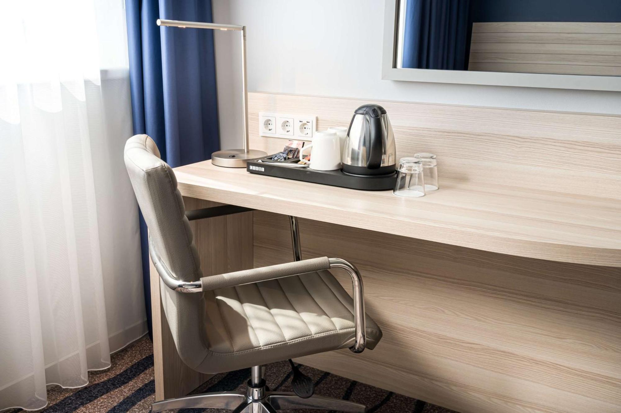 Hotel Hampton By Hilton Kiel Esterno foto