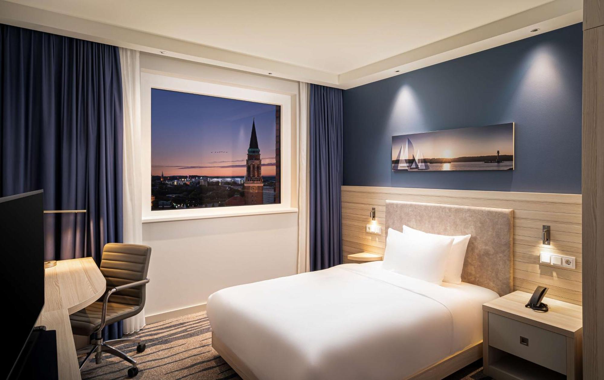 Hotel Hampton By Hilton Kiel Esterno foto