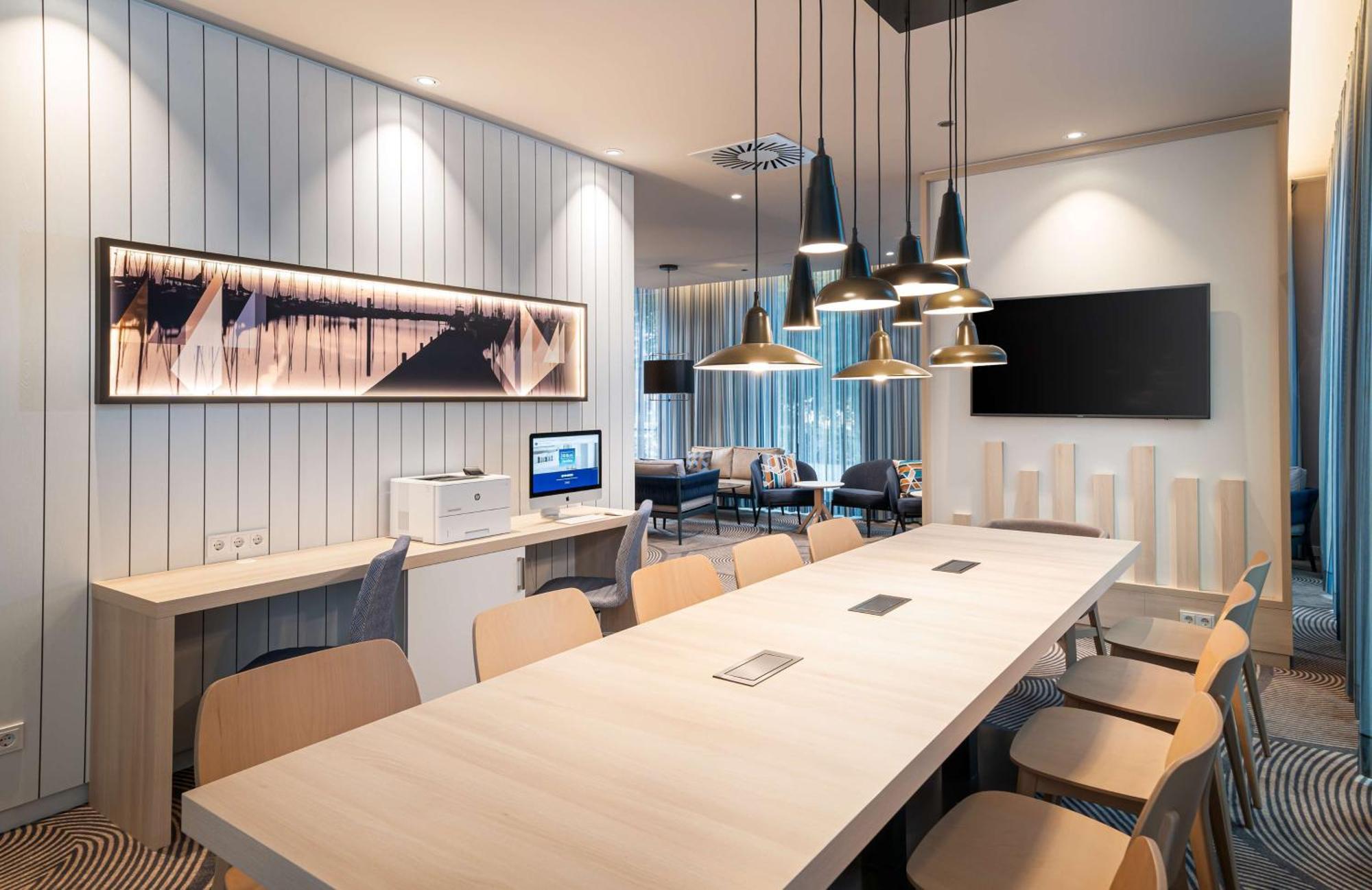Hotel Hampton By Hilton Kiel Esterno foto